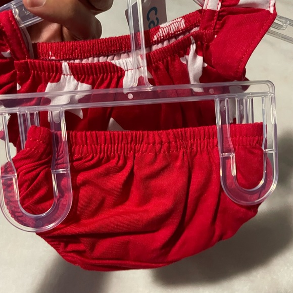 Newborn clothing for baby girl (bundle) - Picture 2 of 5